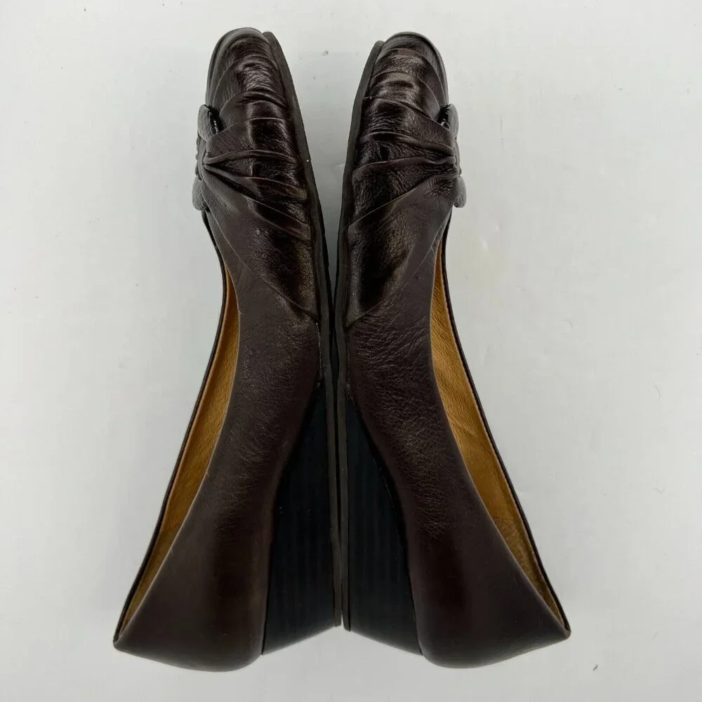 Nurture Womens Serene Brown Leather Low Casual Wedge Size 10 M Slip On Heels